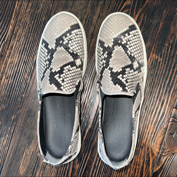 The Flexx Snakeskin Slip-on Sneakers - Picture 2 of 5